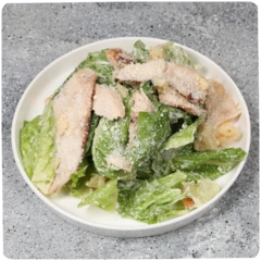 Салат Цезарь с курицей 