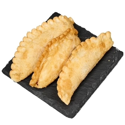 Чебуреки с горбушей и соусом тар-тар обжаренные во фритюре 500г-0}
