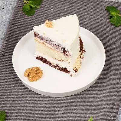 Торт Сметанный с ананасом и грецким орехом Деликатеска 900г-1}