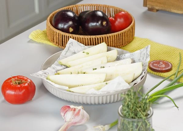 Выложить в форму для запекания. посолить, сбрызнуть маслом, добавить тимьян. Запекать в разогретой до 180 градусов духовке 25-30 минут.