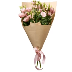 Букет из розовых лизиантусов