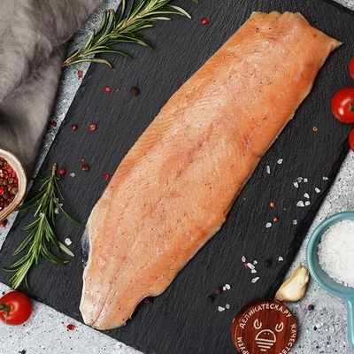 Филе горбуши слабосоленое на коже по-сахалински от Шефа ~300г-0}
