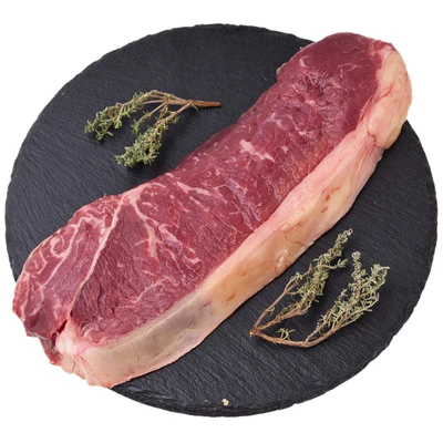 Стейк из мраморной говядины Стриплойн Мясники охлажденный 250г-0}