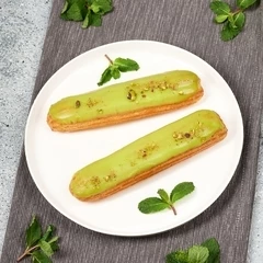 Эклер фисташковый Деликатеска 2шт