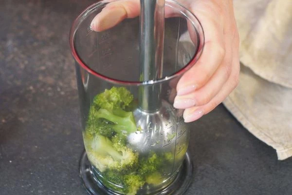 Затем измельчить в блендере.