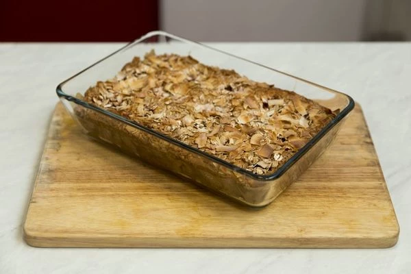 Поставьте в разогретую до 180С духовку примерно на 30-40 минут.