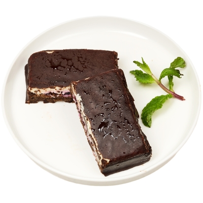 Пирожное с творогом с вишневой начинкой на вафле Беллакт 100г-1}