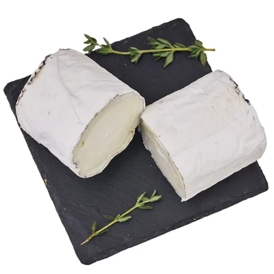 Сыр Мон мягкий Флер козий с белой плесенью Eco Village 50% жир. 120г-0}