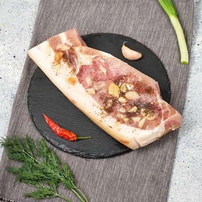 Сало соленое по-белорусски Деликатеска ~550г-1}