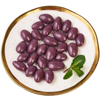 Конфеты Sweet&Go в черничной глазури с цельным миндалем 80г-1}