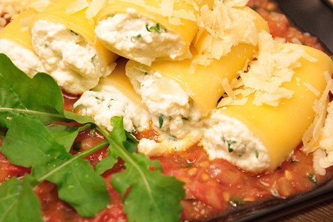 Ригатони с томатным соусом, пошаговый рецепт на ккал, фото, ингредиенты - MariaBurnaza