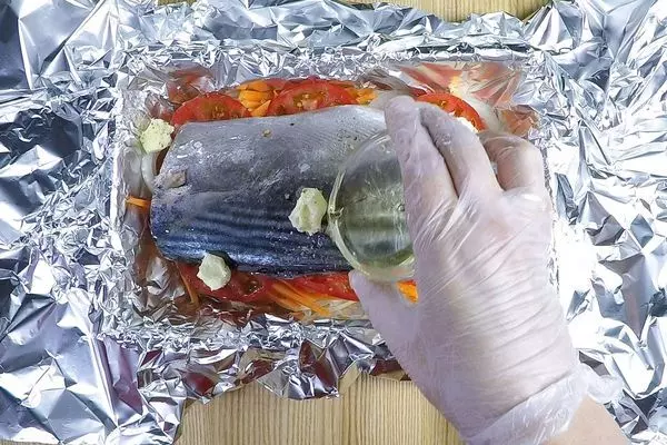 Пеламида запеченная с овощами - Кулинарный рецепт приготовления от ...