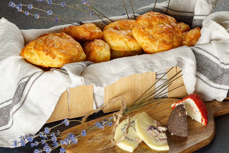 Сырные заварные булочки