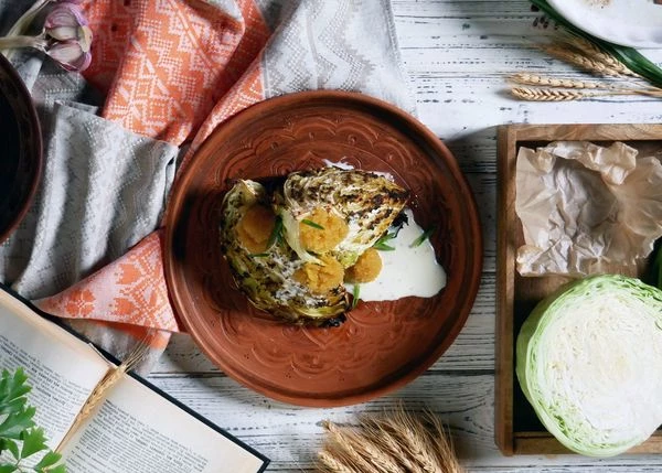 Оформить икрой щуки и зеленым луком. Приятного аппетита! 

