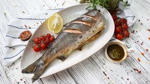 Кижуч в масле Конфи с соусом Чимичурри
