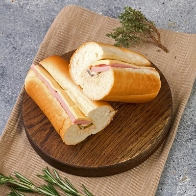 Багет с сыром и ветчиной Деликатеска 250г-1}