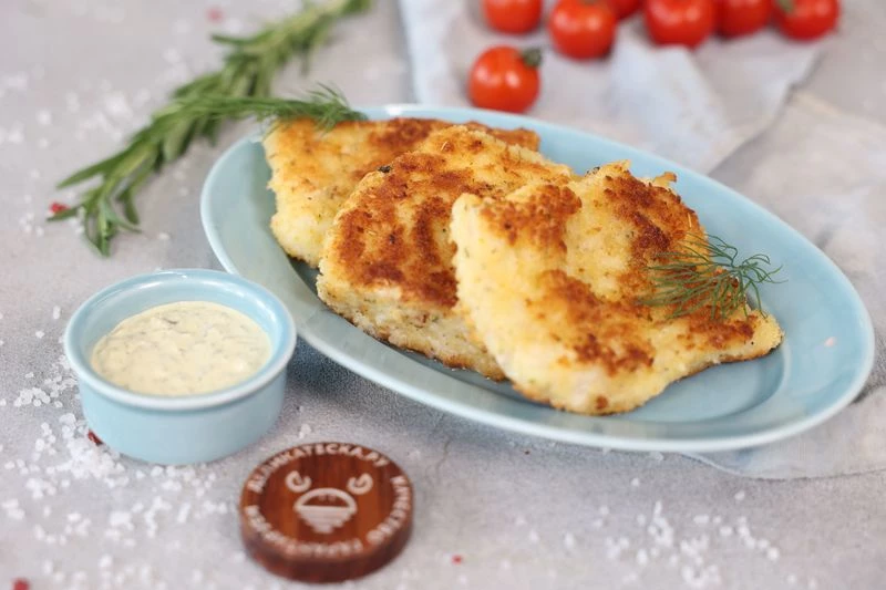 Треска в панировке с соусом Тартар