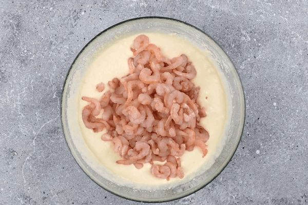 В конце добавить креветки и перемешать.