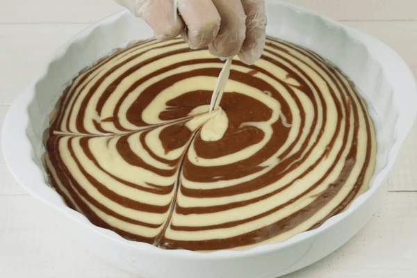 Сверху с помощью зубочистки можно сделать рисунок. 