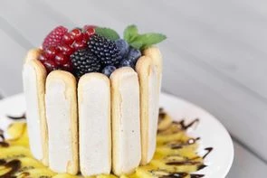 Ягодный сливочный десерт