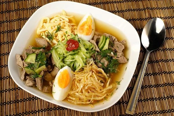 Если вы любите по острее, то украсьте каплей острого соуса табаджан