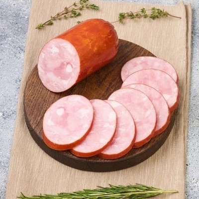 Колбаса сырокопченая Ветчинная Деликатеска ~400г-1}