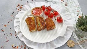 Минтай жаренный в панировочной смеси с имбирным соусом от Шефа