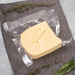 Сыр Маасдам 45% жир. Деликатеска ~250г