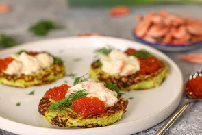 Оладьи из кабачков с красной икрой и северными дикими креветками