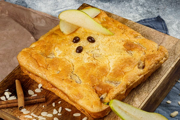 Поставить в разогретую до 175-180С духовку примерно на 45-50 минут.
