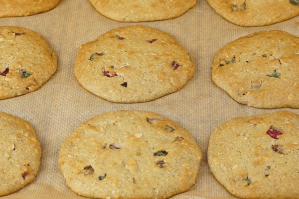 Готовые пряники вынуть из духовки и дать остыть.