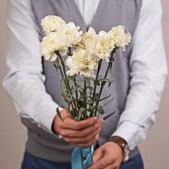 Гвоздика Мон Блан белая ~50см 1шт