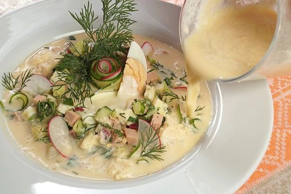 Можно в качестве заливки использовать квас, кефир или тан.