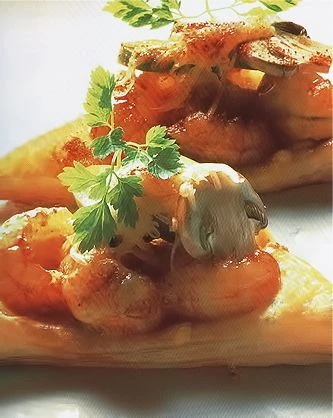 Слоеный пирог с креветками