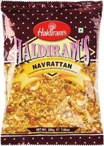 Хрустящая пряная смесь снэков NAVRATTAN 200г
