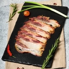 Грудинка из мраморной говядины томленая на дровяном копчении Деликатеска 70г  