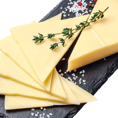 Сыр&nbsp;Чеддер Швейцария 50% жир. Деликатеска ~250г-1}