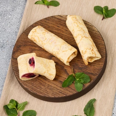 Блины с черной смородиной и яблоком Деликатеска 210г-1}