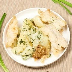 Минтай жареный на луковой подушке с отварным картофелем Деликатеска 250г