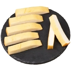 Кальмар гигантский горячего копчения кусочки 200г