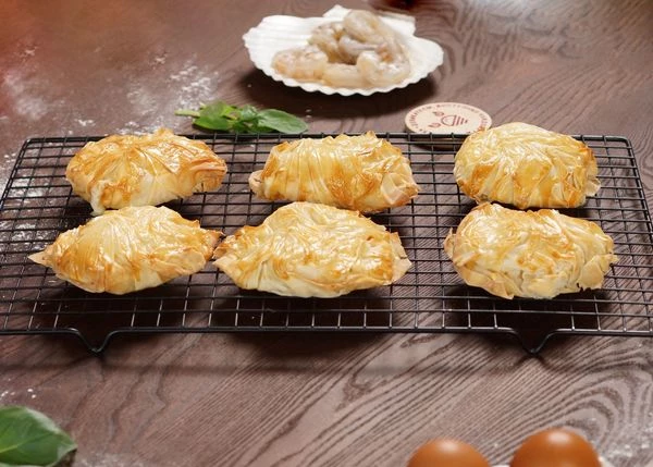 Подавать горячими. Приятного аппетита!
 
