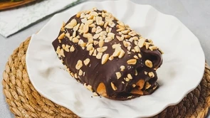 Блинный рулет Сникерс