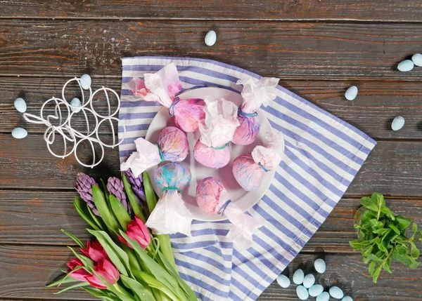 Затем переложить в сухую тарелку. 