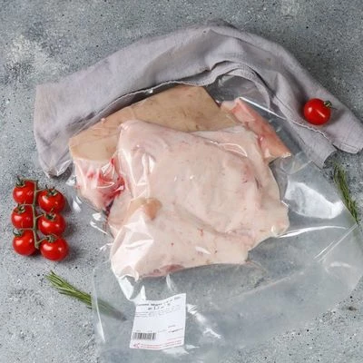 Шкурка свиная с прослойкой жира ~850г-1}