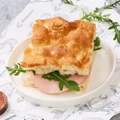 Сэндвич фокачча с мортаделлой и моцареллой от Шефа 140г