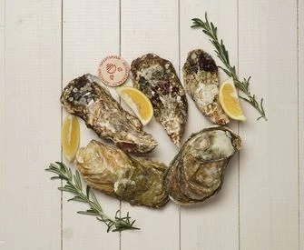 Как правильно открывать и есть устриц?