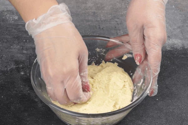 Убрать в холодильник на 30 минут.