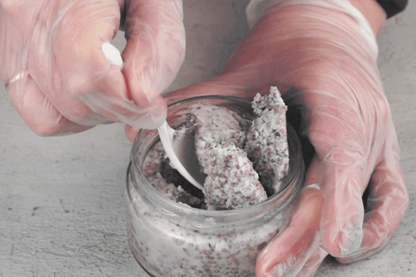 На утро десерт готов. Перемешать ложкой.