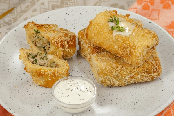  Подавать со сметаной или натуральным йогуртом.