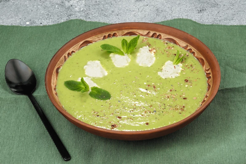 Суп-пюре из брокколи с рикоттой